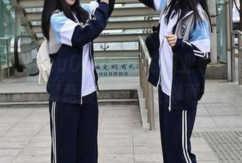 秀人网 – youOvOyou的职业装私拍：真心觉得衣服是被她穿着变得更好看了吧
