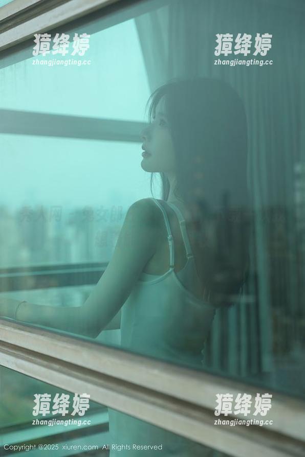 秀人网 - 兔女郎任莹樱上线，下载一次我想着能穿个兔耳妆