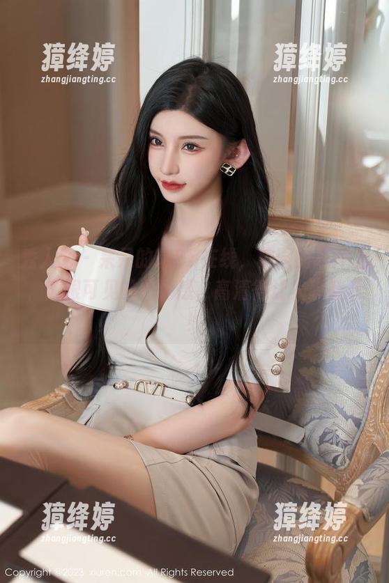 秀人网 - 呆呆的瑞BB在线，校园的草坪上，肉眼可见的松弛感，高清得让人想躺下！