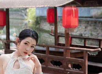 秀人网 – 原图大赏：唐翩翩那一抹纯白，合集中的那些亮点真得让人一秒上头。