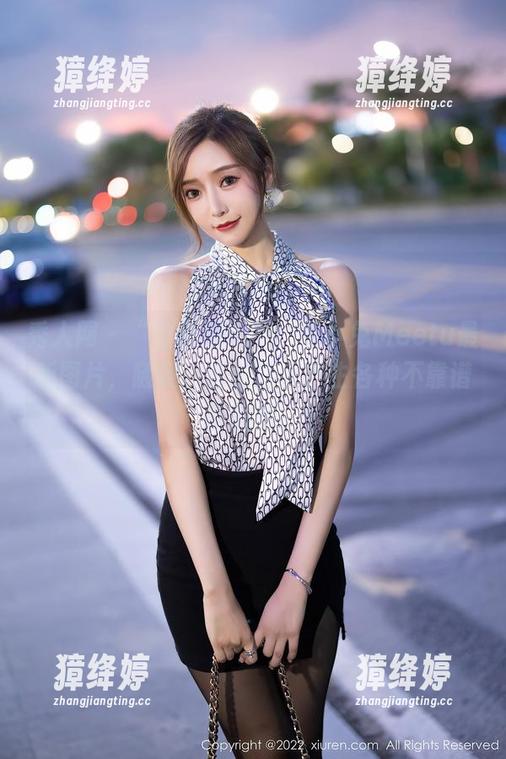 秀人网-星小兔Meetu 秀人网 - “白色脑洞”:星小兔Meetu最新图片,随便一瞄就让人产生各种不靠谱的联想。