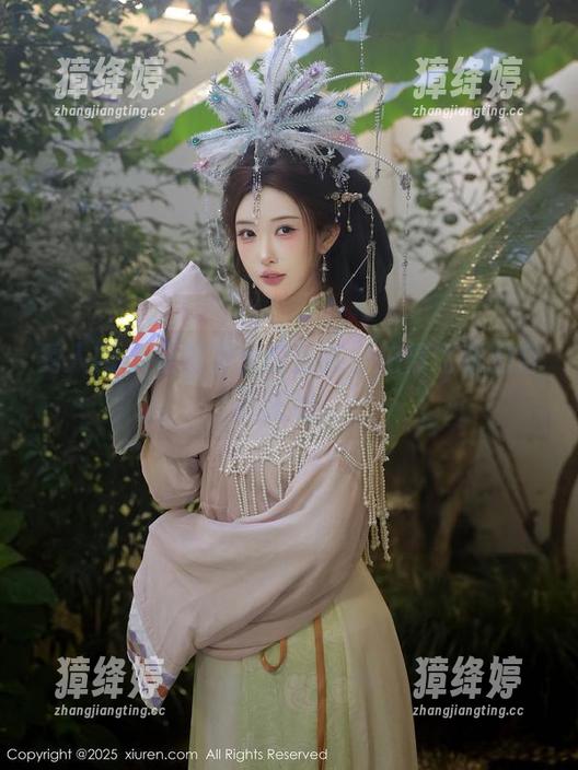 秀人网 - 看看曼柔的自拍，拍得比我拍自己还好。