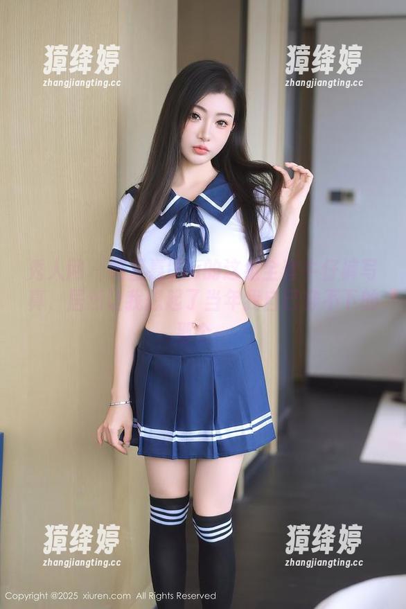 秀人网 - 绮里嘉Ula的这组全套牛仔裤写真，居然让我想起了当年我自己穿不下的那个…