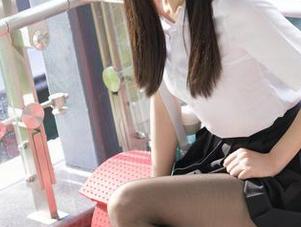 稚乖画册 – 赤西夜夜的麻衣学姐写真，各种姿态了解一下，观众们心思复杂哦。