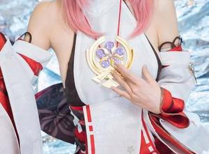 糖果果Candy的新作：办公室全集，谁说职场不能有点甜？