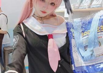 紫氯氯私房福利写真：禁闭者艾瑞尔，光影中的诱惑