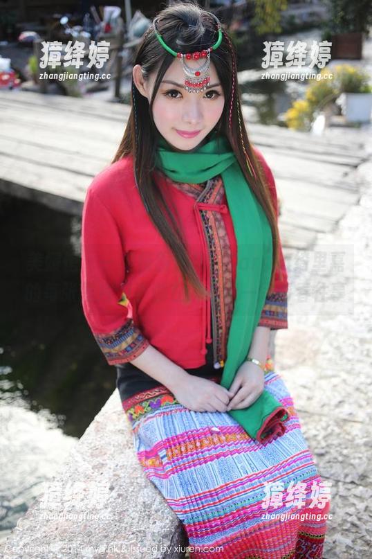 美媛馆-Carina绮里嘉 美媛馆 - 一组校服合集,Carina绮里嘉的每张图片似乎都在讲述着一段青春往事