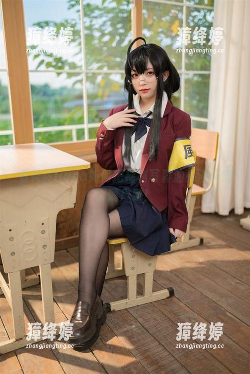 花铃Hana 看花铃Hana如何把福利写真油亮演绎得淋漓尽致!
