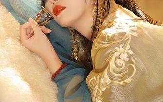 苏嫣qvq的护士写真原图，明明是工作，却多了几分俏皮感！