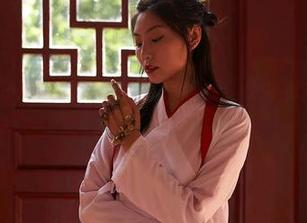 蜜桃社 – 杏子的网络婚礼：在线花嫁合集，快来看这场“奇葩”婚礼！