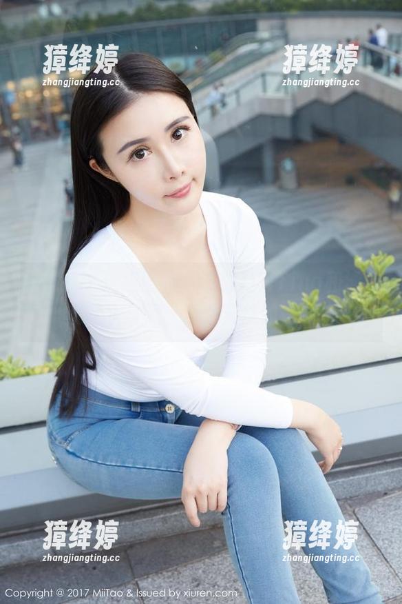 蜜桃社-桃乃香Tina 蜜桃社 - 这组图集,让桃乃香Tina和泳池就像水与酒,浑然天成的一对。