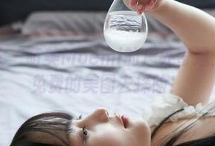 蜜桃社 – 萌美Moemi的户外奇遇：带着免费的美图去探险！