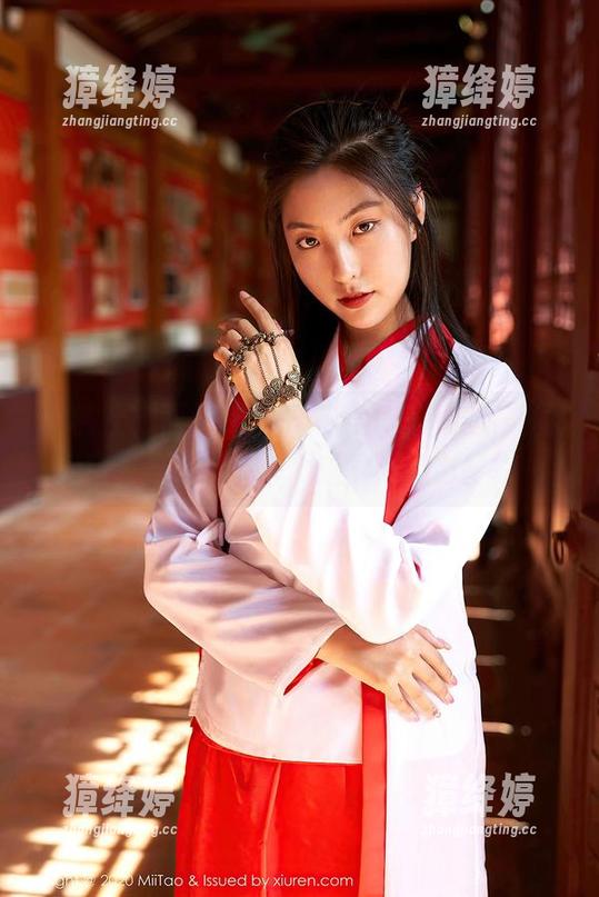 蜜桃社 - 夏日的陌子Mandy，最新美图简直是我心中那个迷雾湖的倒影。