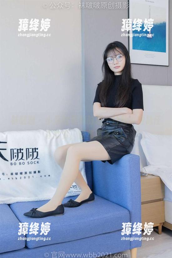 袜啵啵 - 小淳的福利时刻，白丝小腿袜任你欣赏，图集超多耶！