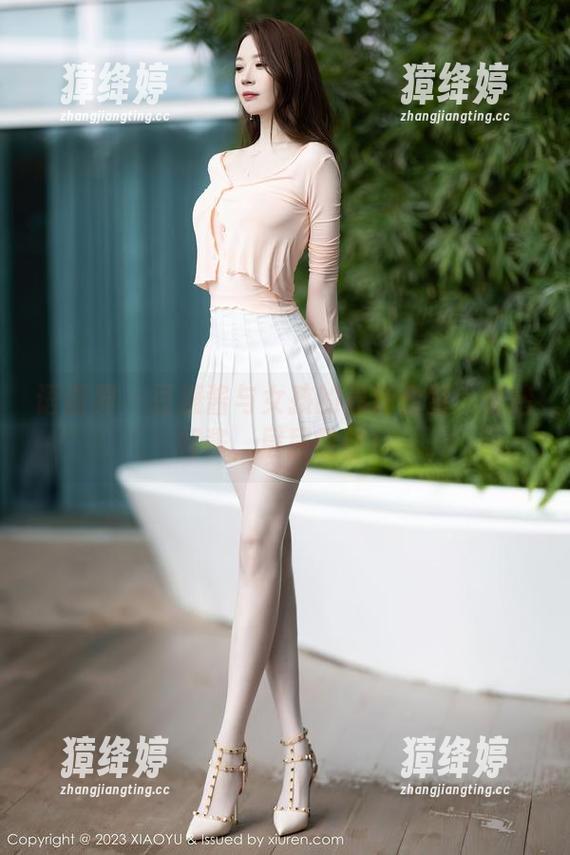 语画界-豆瓣酱 语画界 - 豆瓣酱与女孩的最新合璧:情绪如酱,层层叠叠!