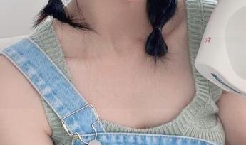 有图包在手，贝儿酱Miki的粉色写真让你默默唏嘘。