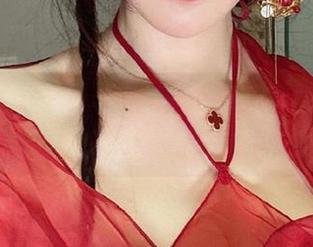 微密圈 – 是什么让轩子巨二兔的全套女仆装写真如此难以抵挡呢？