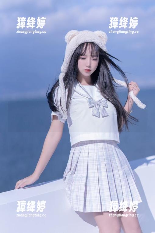 游戏里的尾巴她也能cos，过期米线线喵真是了一种魔力，这图集好喜欢。