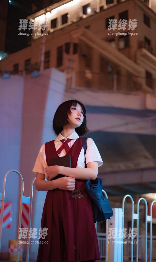 天生爱搞怪的阿包也是兔娘：资源满满的校园cos小剧场