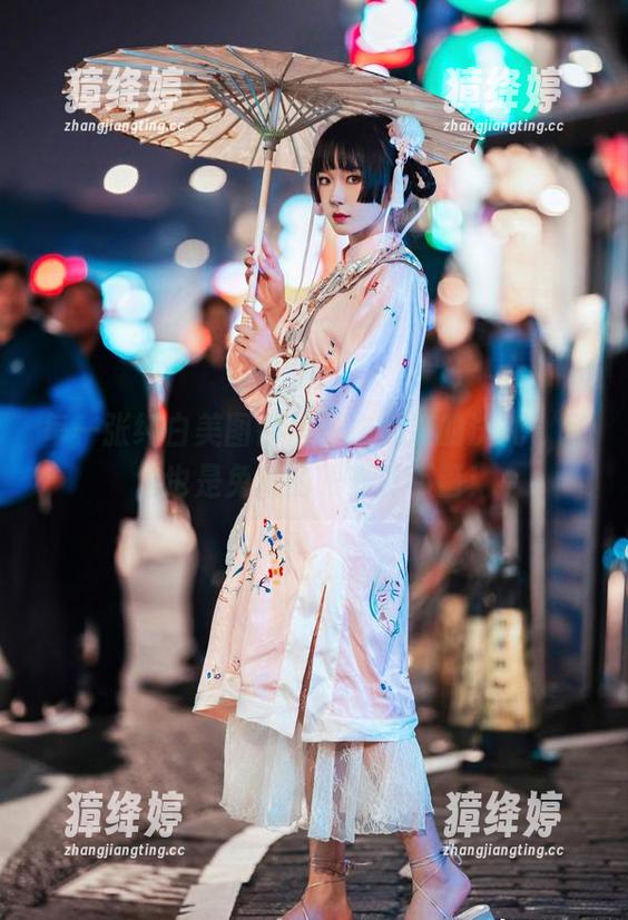 每一张纯白美图都是一次心灵的洗礼，阿包也是兔娘的眼光真不错！