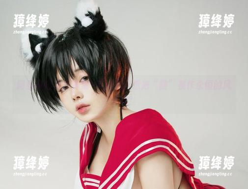 阿寨寨短裙写真集–下载后只想把“腿”视作永恒的风景线！